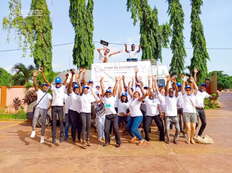 Article 1 Camp volontaire